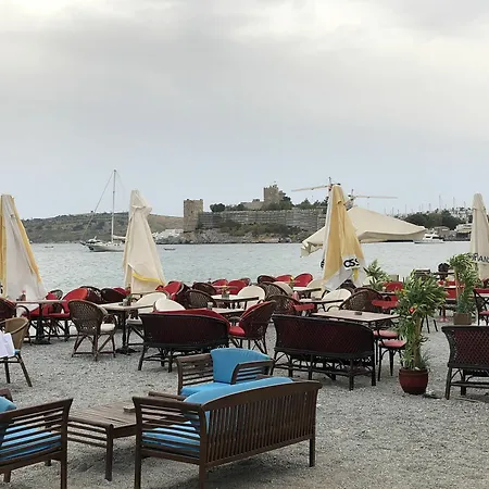 Hotel Karya