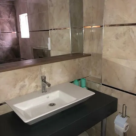 Hotel Karya